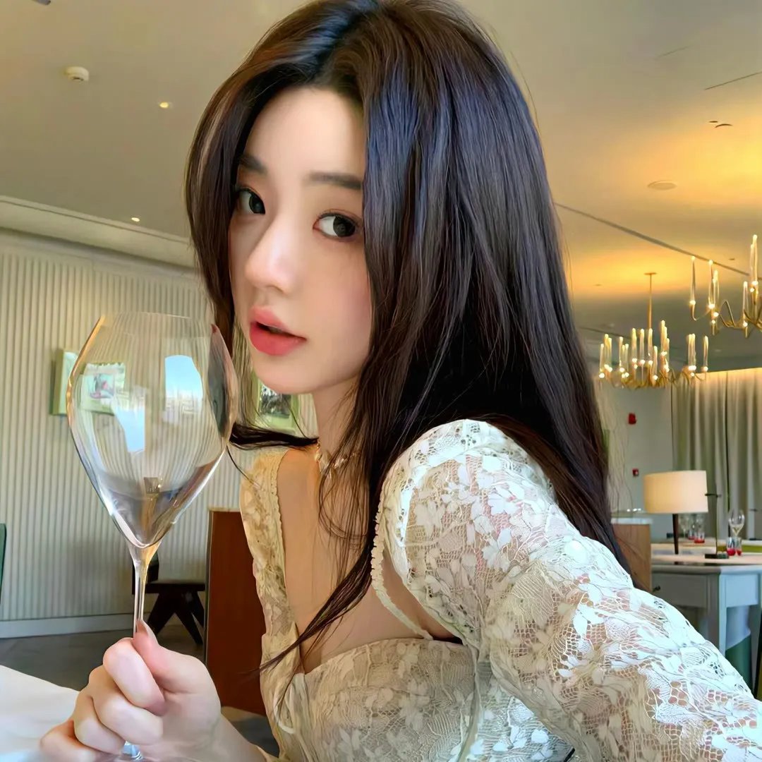 女机械人 海报
